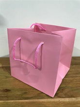 Load image into Gallery viewer, Flower Hand Tied / Gift Bag 17 x 17 x 17cm Pink
