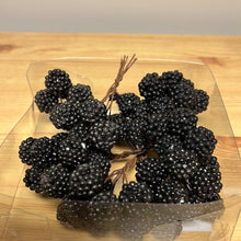 Load image into Gallery viewer, Blackberries Foam On Wire In Box

