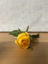 Load image into Gallery viewer, Rosebud 42cm Yellow
