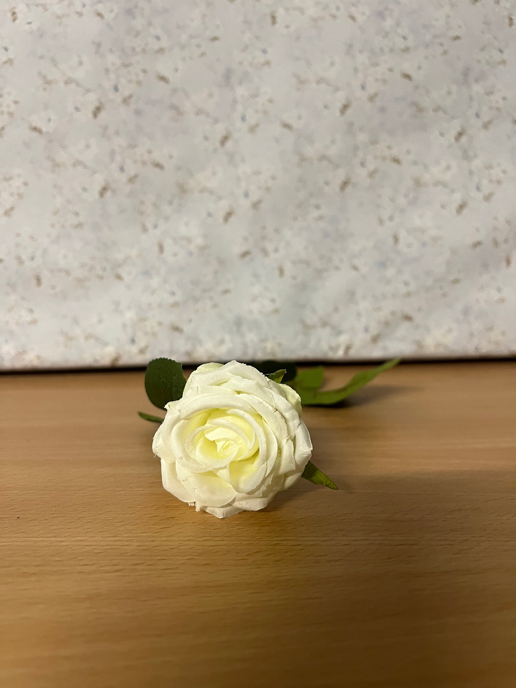 Diamond Rose 40cm White