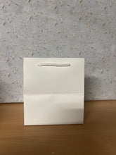 Load image into Gallery viewer, Flower Hand Tied / Gift Bag 14.5 x 16 x 14.5cm White
