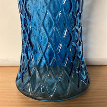 Load image into Gallery viewer, Diamond Vase Blue 19.5 x 12cm
