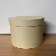 Load image into Gallery viewer, Symphony Round Hat Boxes Set of 3 Cream
