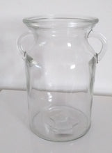 Load image into Gallery viewer, Glass Vase Churn 19x12cm
