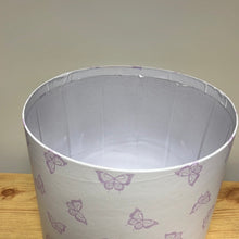 Load image into Gallery viewer, Single White Hat Box Lilac Butterflies 21x17cm
