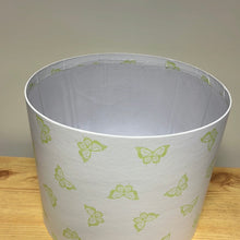 Load image into Gallery viewer, Single White Hat Box Lime Butterflies 21x17cm
